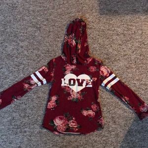 Long sleeve shirt/ sweater